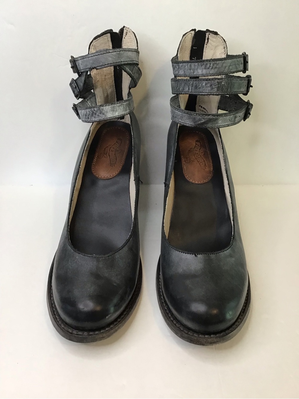 freebird Women's Black Gray RANDI Triple Strap Chunky Heel Pumps 10 NEW - Picture 4 of 8